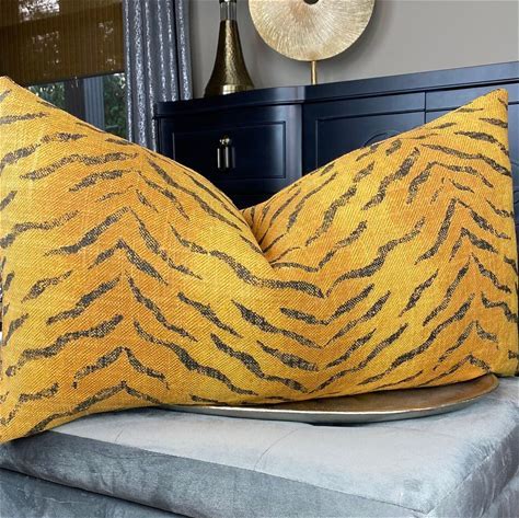 ArtSocket Tiger Print Throw Pillow Cover