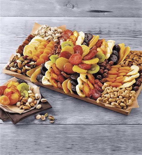 Oh! Nuts' Gourmet Nut and Dried Fruit Gift Tray